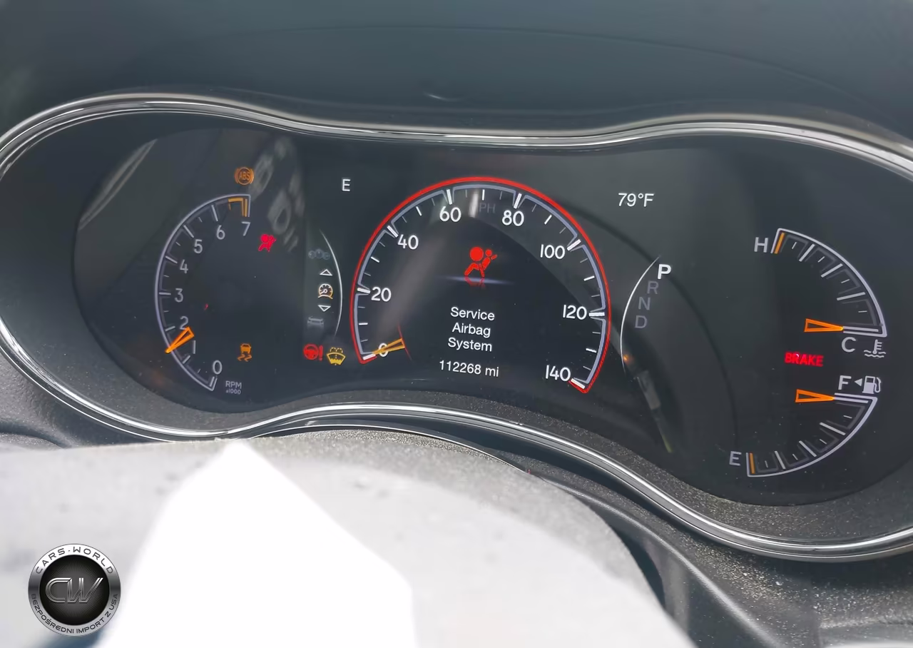 2019 Jeep Grand Cherokee Altitude 4X2 VIN:1C4RJEAG0KC597097 - 7