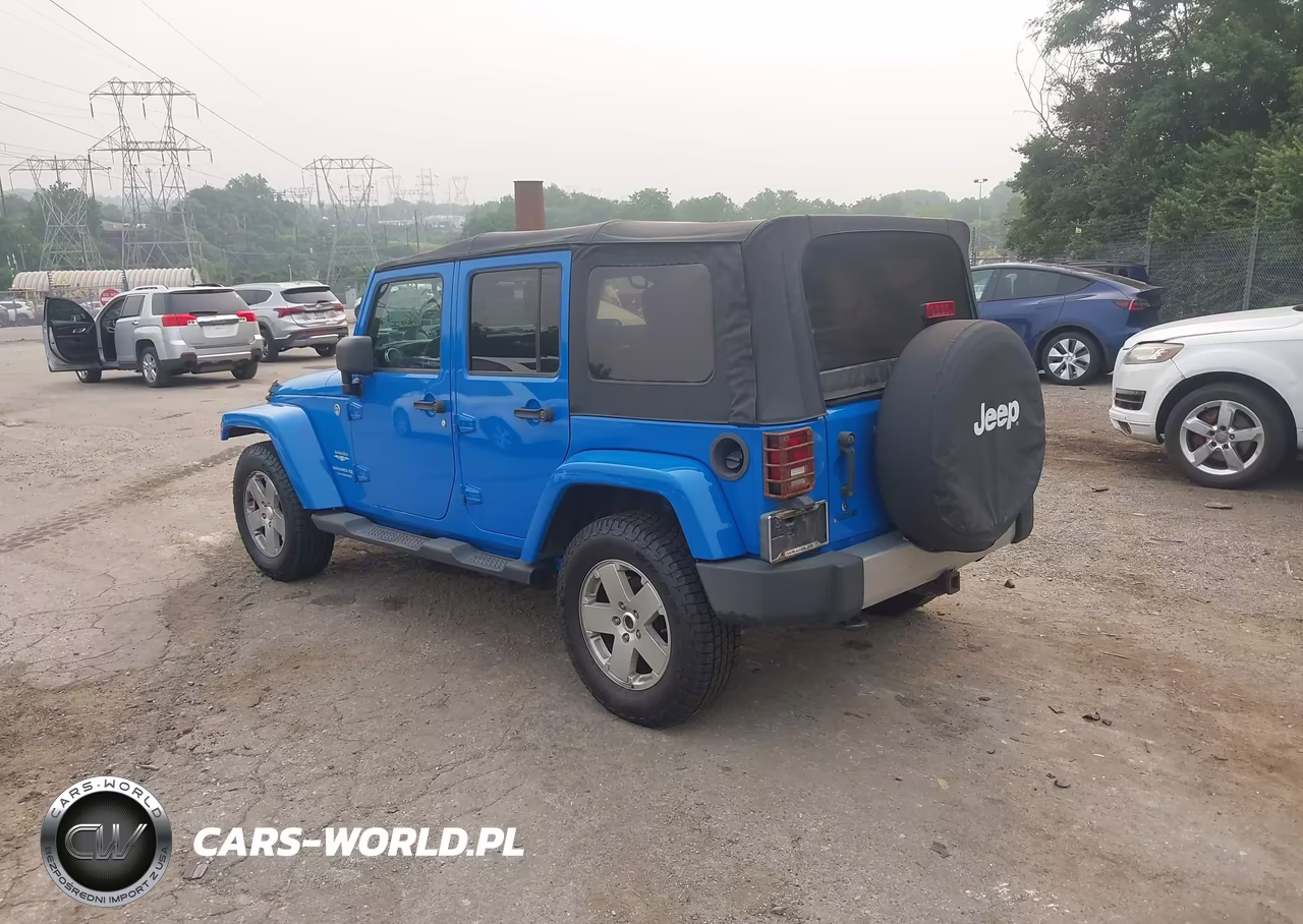 2011 Jeep Wrangler Unlimited Sahara VIN:1J4BA5H11BL563361 - 3