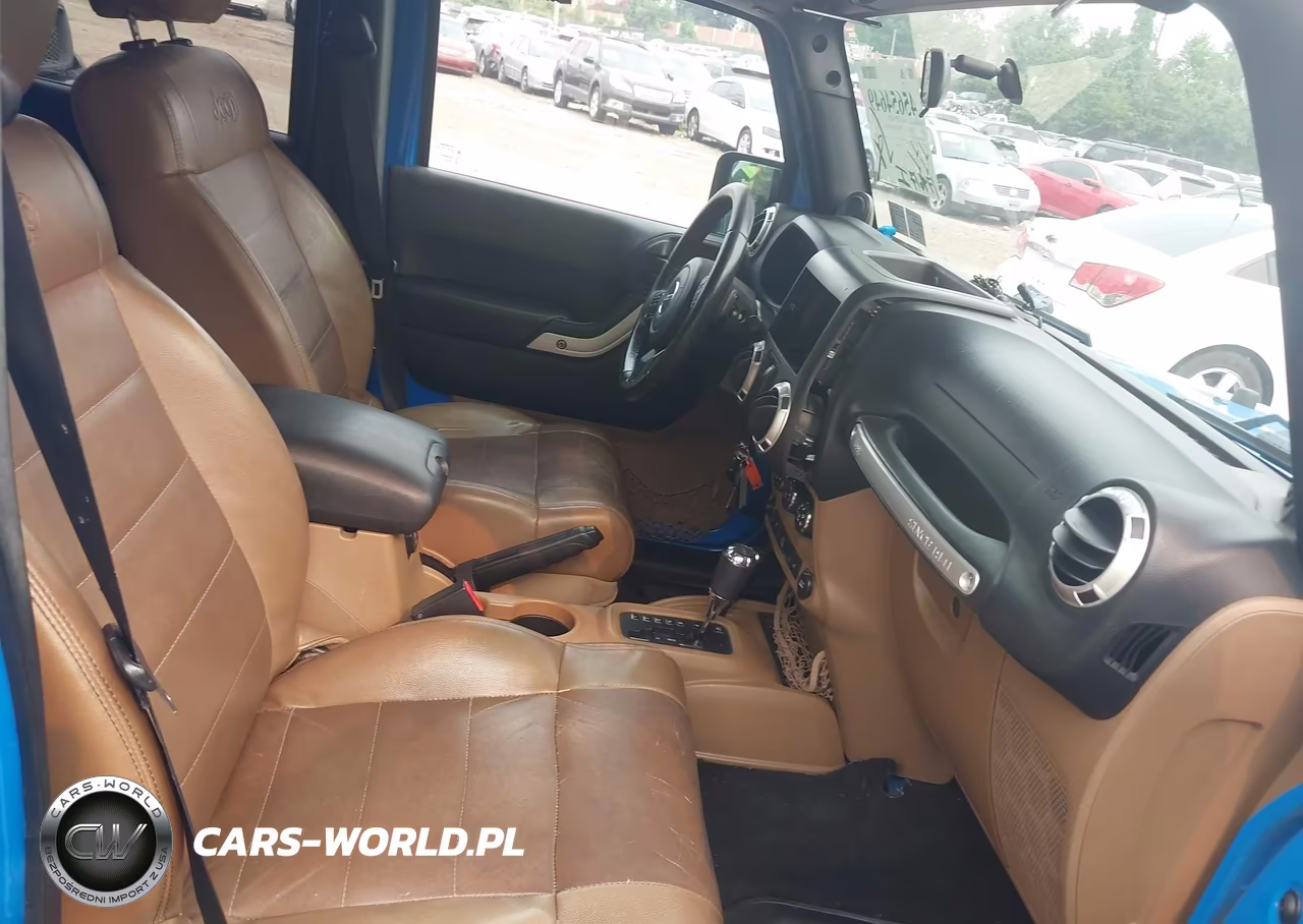 2011 Jeep Wrangler Unlimited Sahara VIN:1J4BA5H11BL563361 - 5