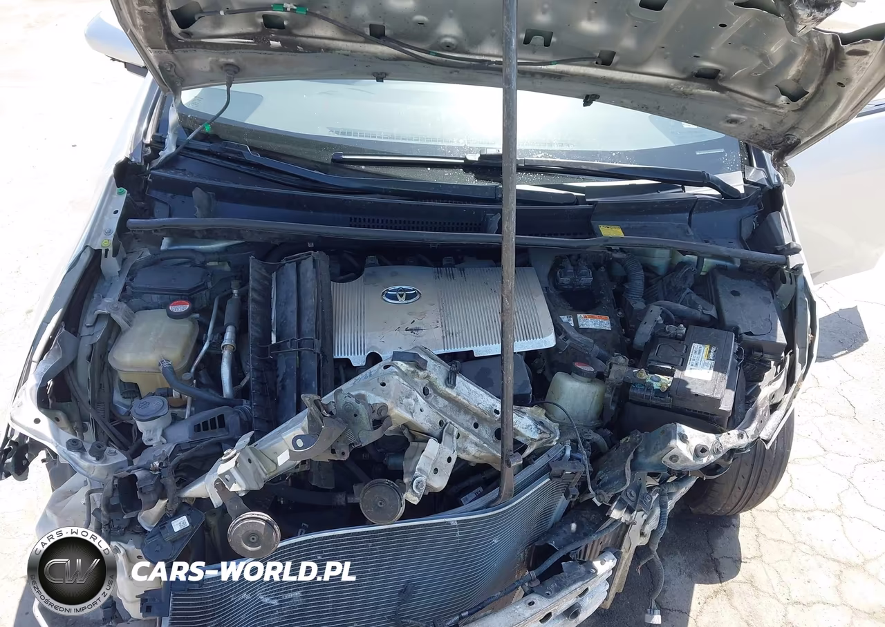 2016 Toyota Prius Two VIN:JTDKBRFU5G3004006 - 10