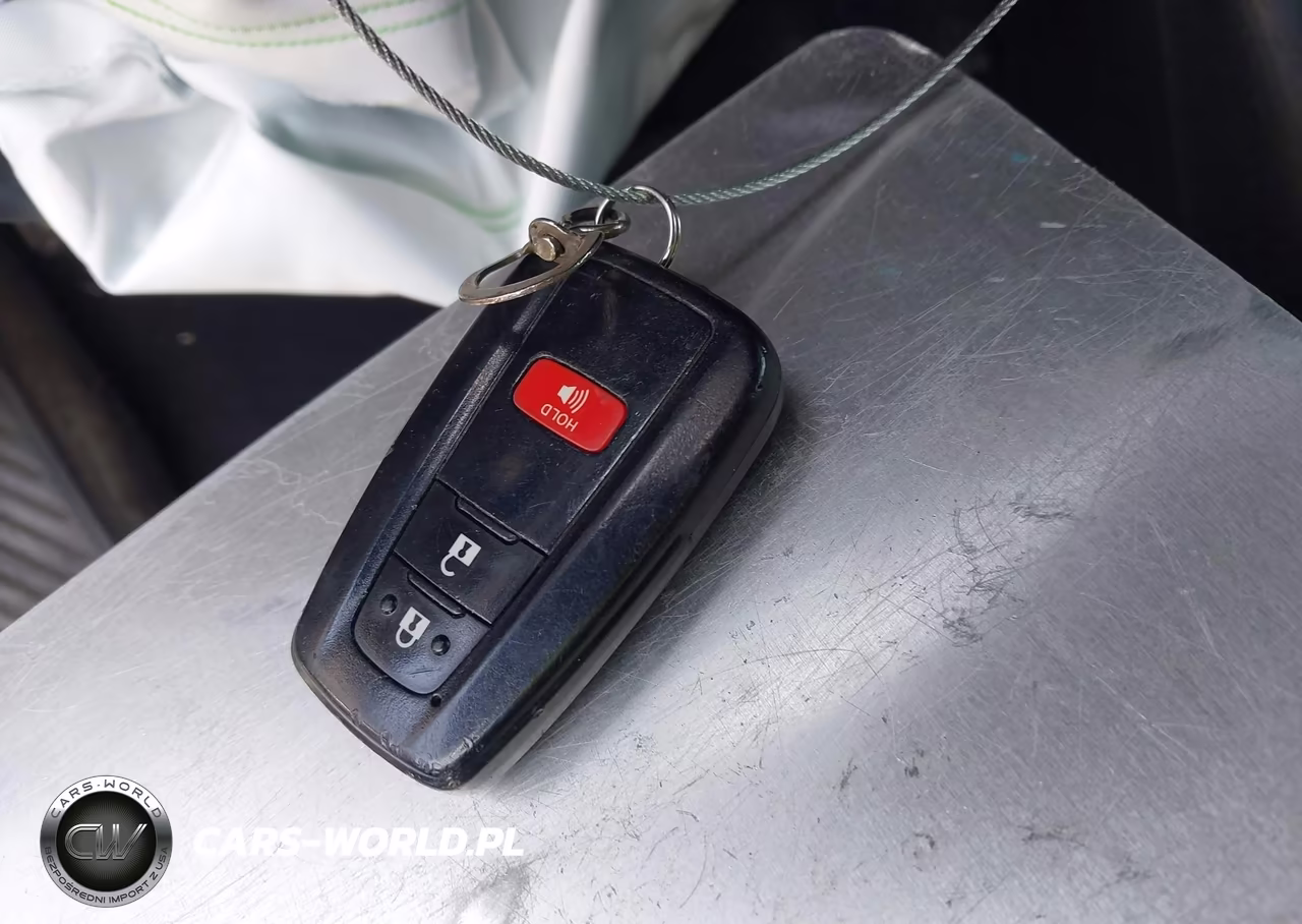 2016 Toyota Prius Two VIN:JTDKBRFU5G3004006 - 11