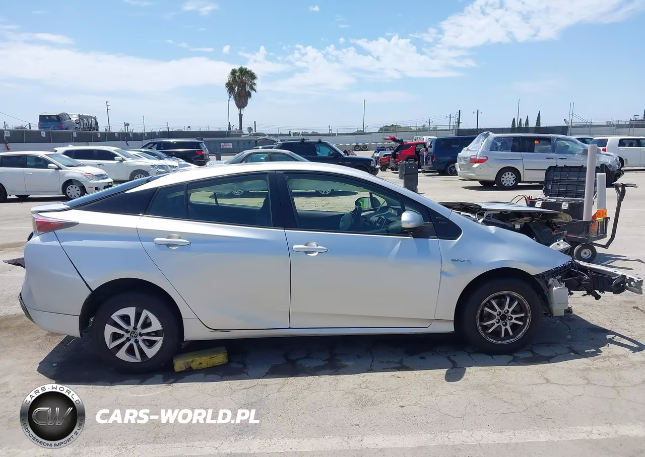 2016 Toyota Prius Two VIN:JTDKBRFU5G3004006 - 13