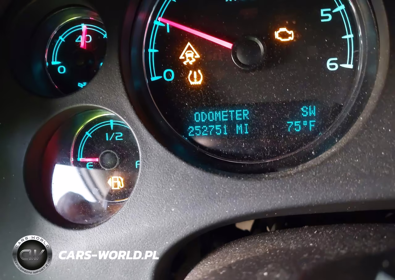 2010 GMC Yukon Denali VIN:1GKUKEEF8AR283710 - 16