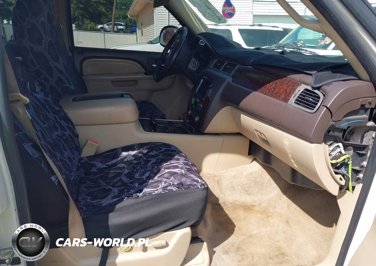2010 GMC Yukon Denali VIN:1GKUKEEF8AR283710 - 5