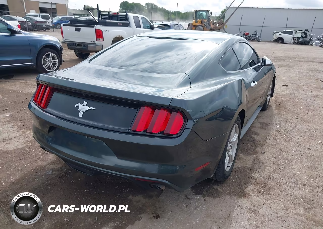 2015 Ford Mustang V6 VIN:1FA6P8AM6F5403228 - 4