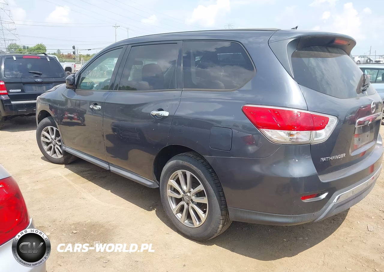 2013 Nissan Pathfinder S VIN:5N1AR2MN0DC642584 - 3