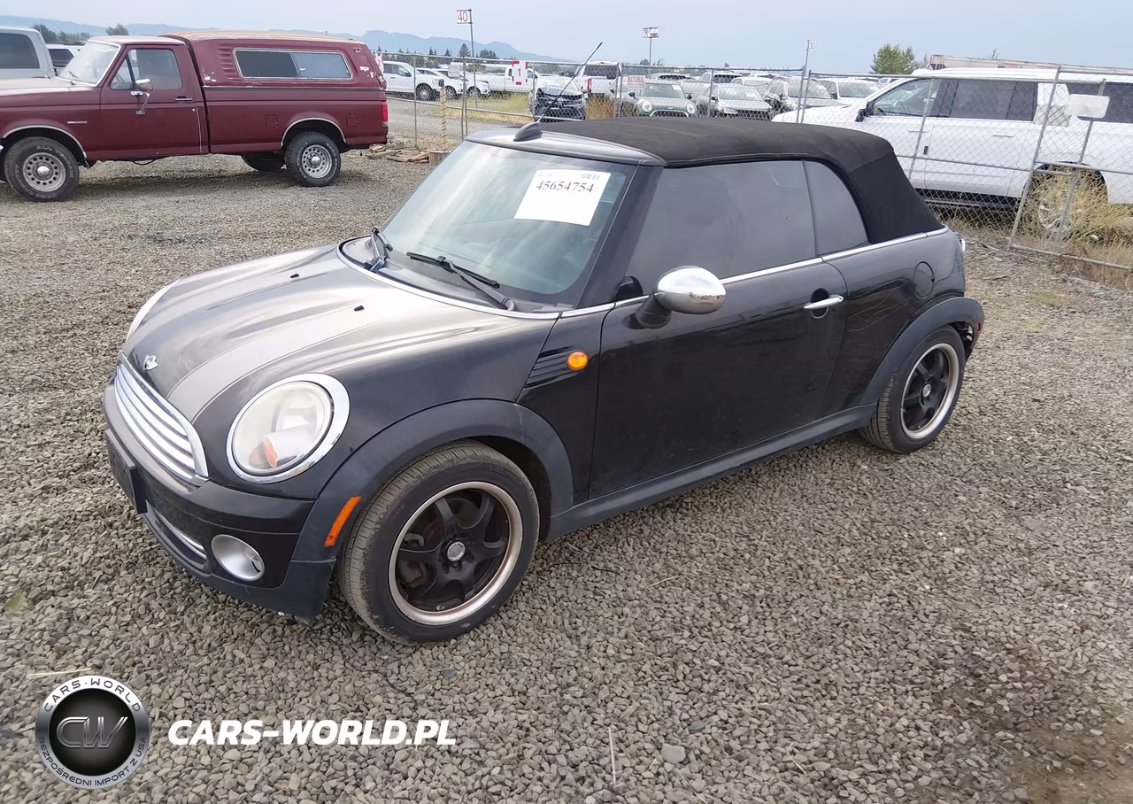 2010 Mini Cooper VIN:WMWMR3C51ATU98058 - 2