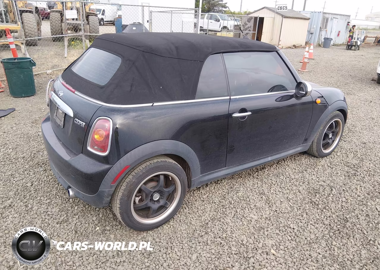 2010 Mini Cooper VIN:WMWMR3C51ATU98058 - 4