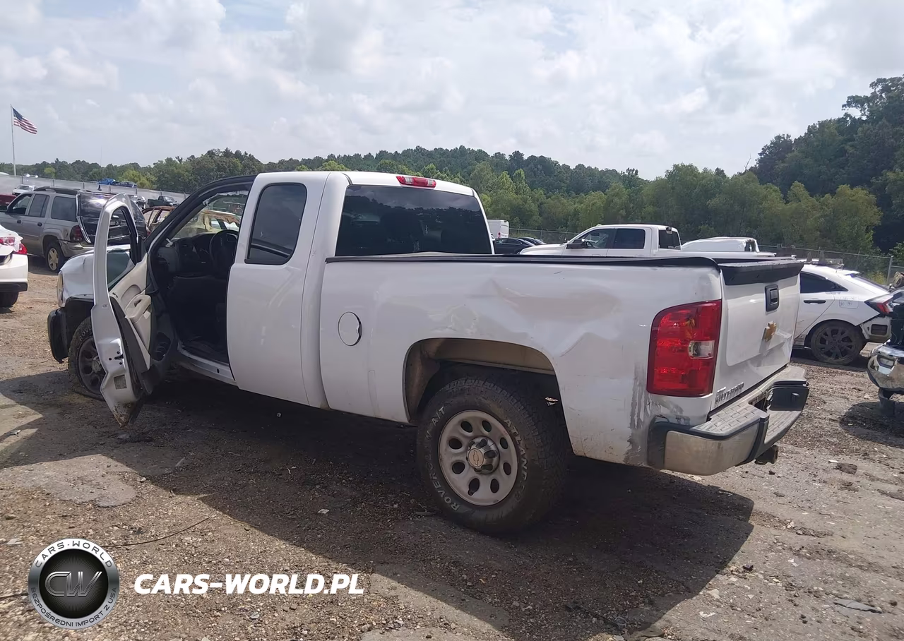 2013 Chevrolet Silverado 1500 Work Truck VIN:1GCRCPEA7DZ287945 - 3