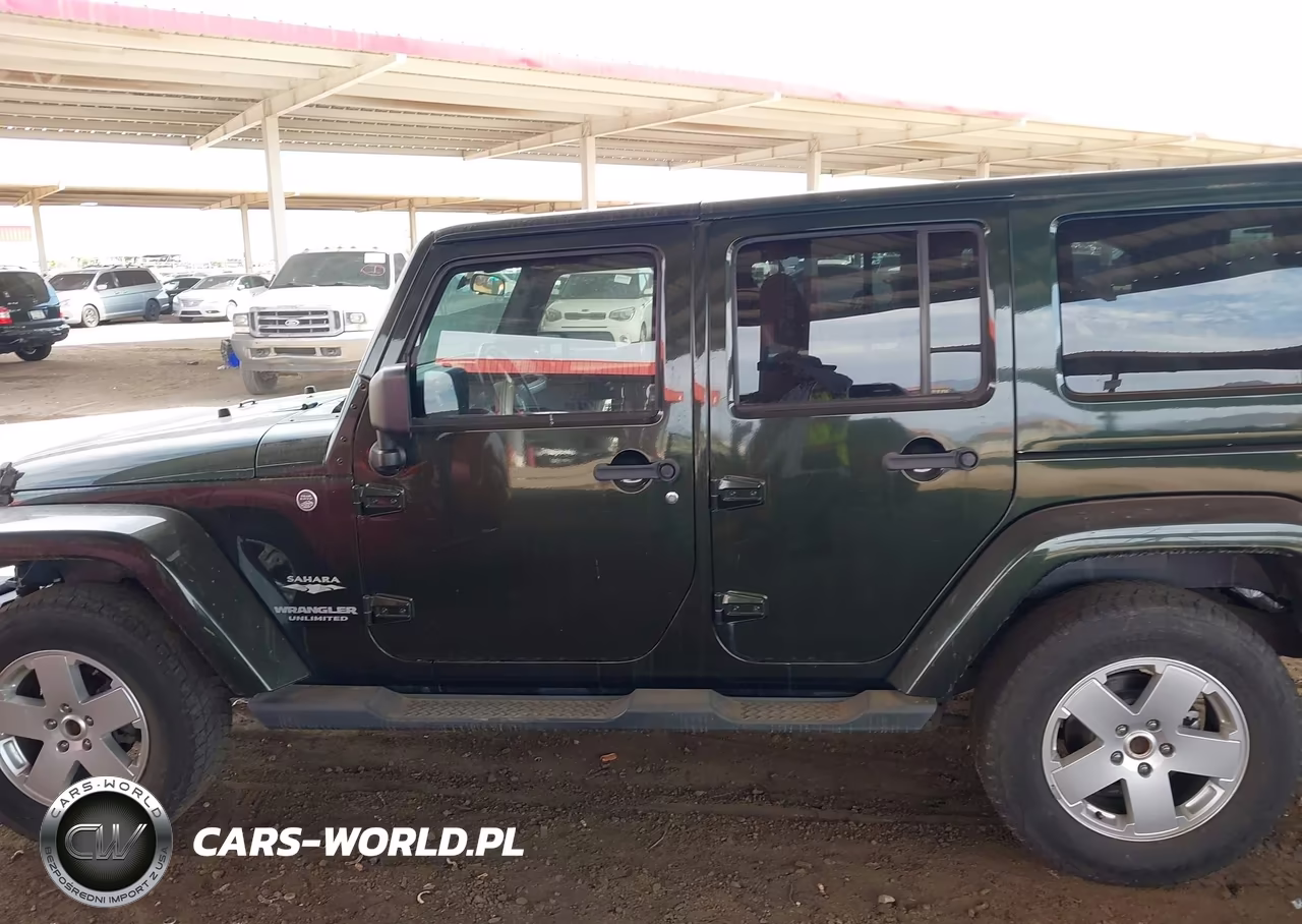 2011 Jeep Wrangler Unlimited Sahara VIN:1J4HA5H1XBL543877 - 15