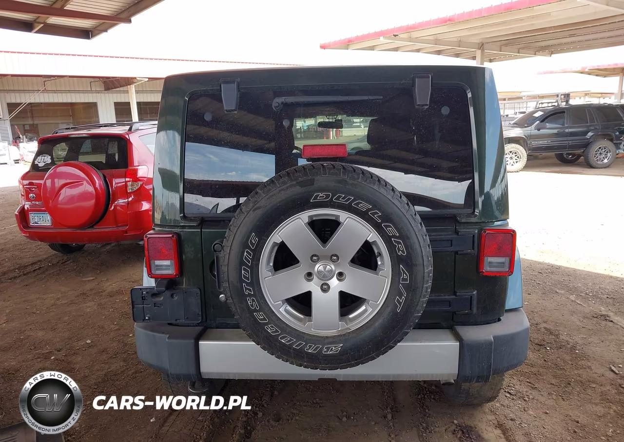 2011 Jeep Wrangler Unlimited Sahara VIN:1J4HA5H1XBL543877 - 17