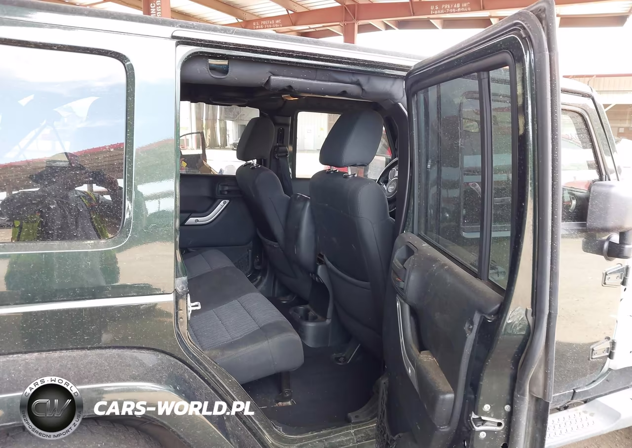 2011 Jeep Wrangler Unlimited Sahara VIN:1J4HA5H1XBL543877 - 8