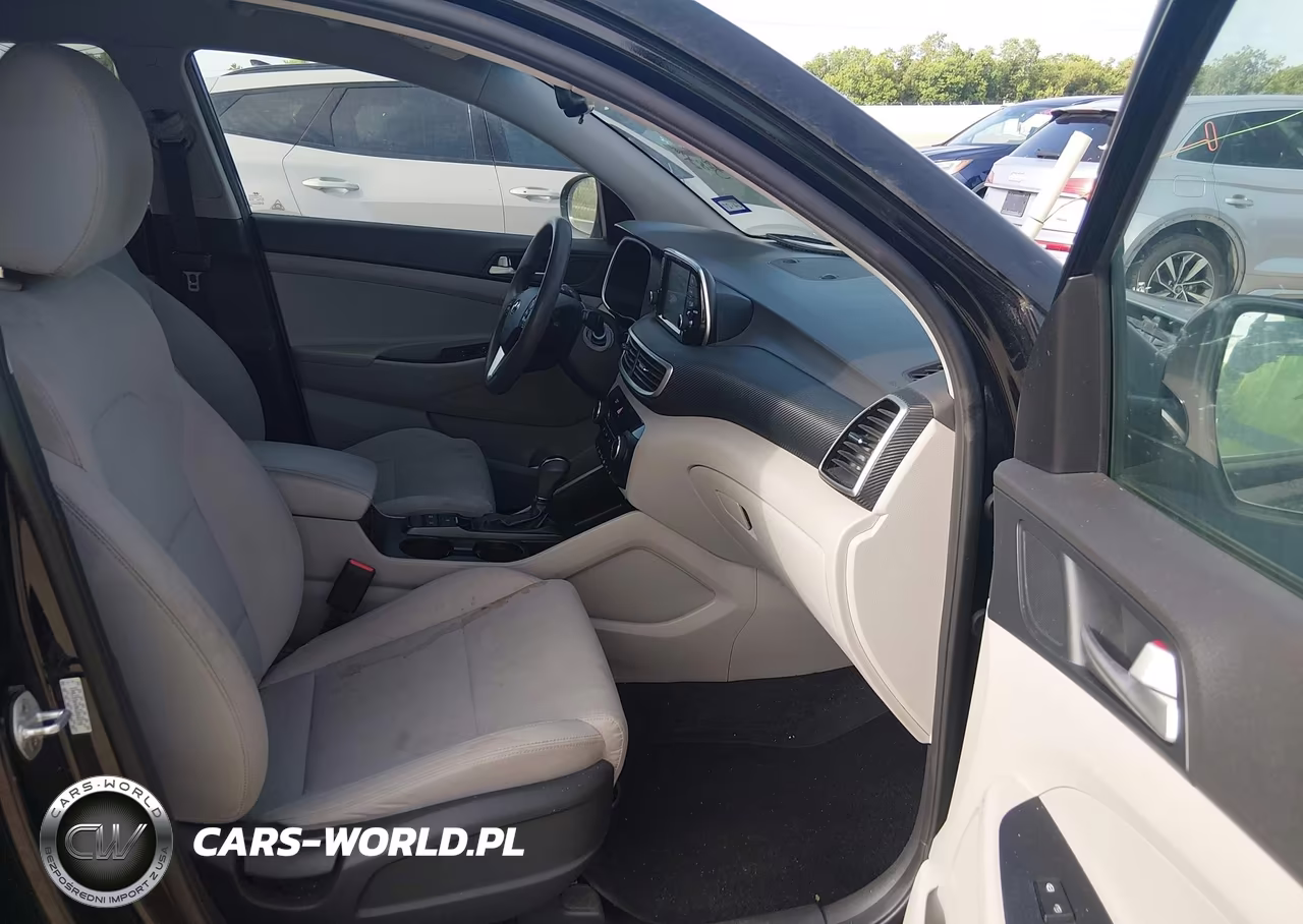 2019 Hyundai Tucson Value VIN:KM8J33A48KU856278 - 5