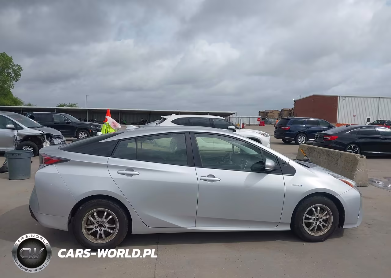 2016 Toyota Prius Two VIN:JTDKBRFU9G3009161 - 13