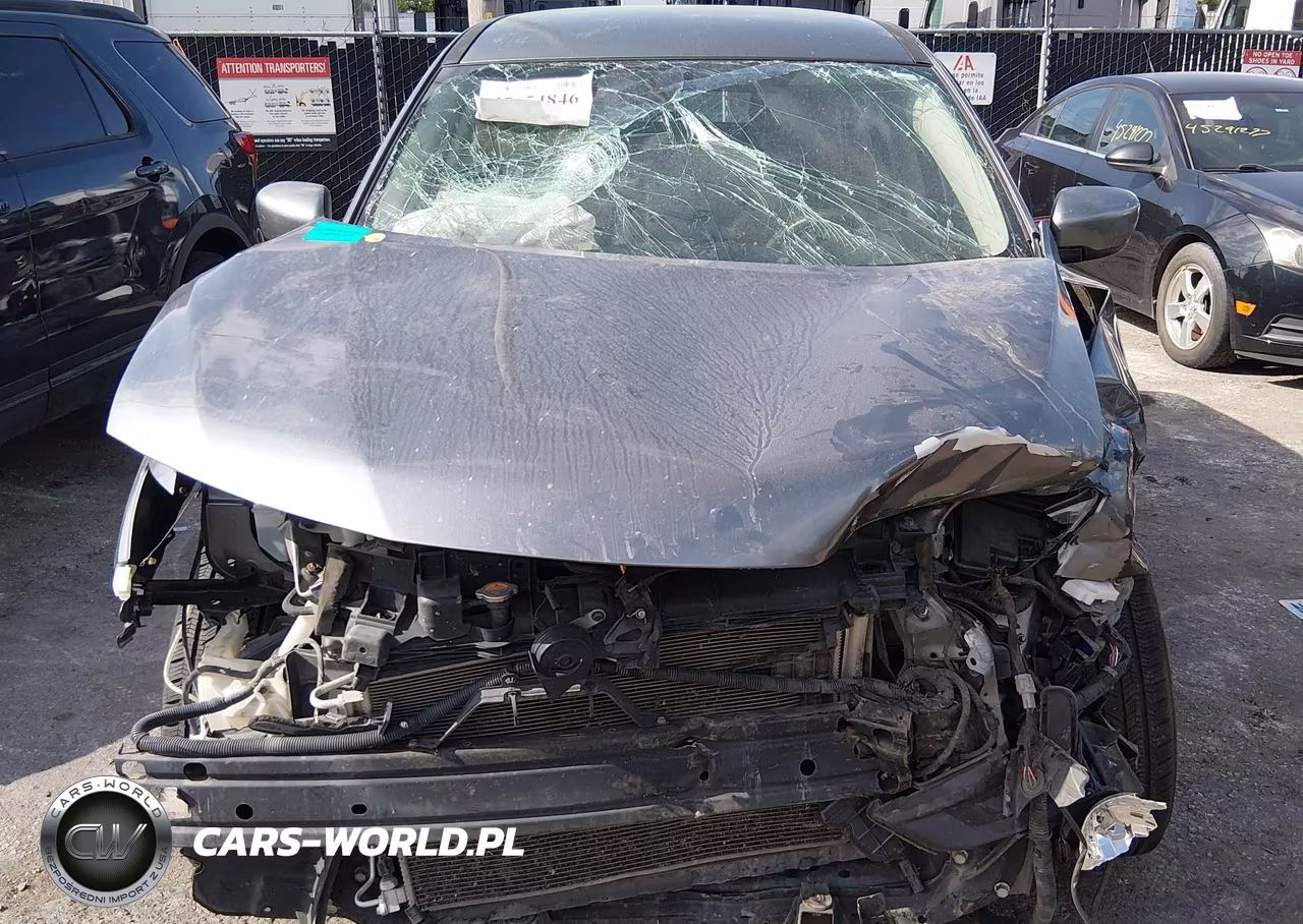2017 Nissan Rogue S VIN:KNMAT2MT0HP532590 - 6