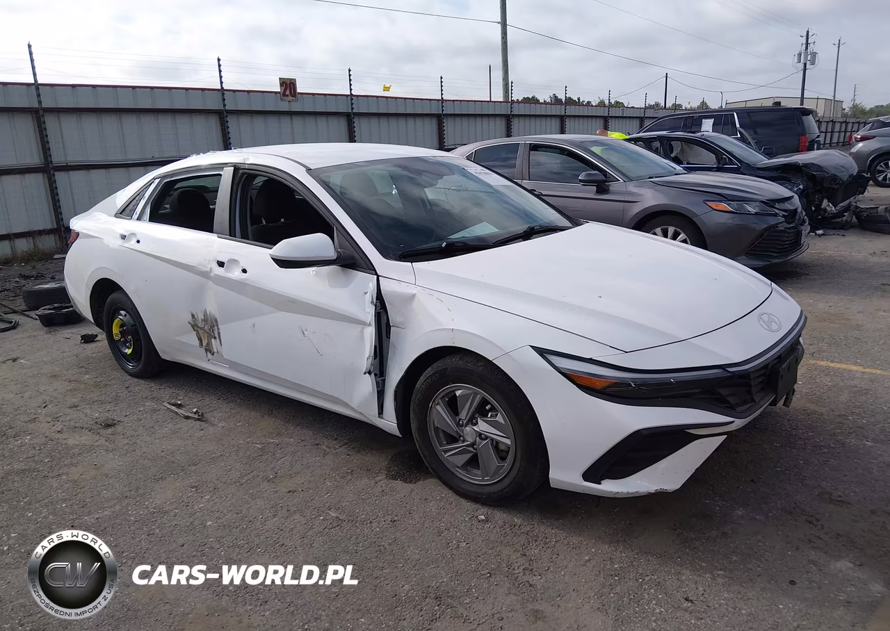 2025 Hyundai Elantra Se