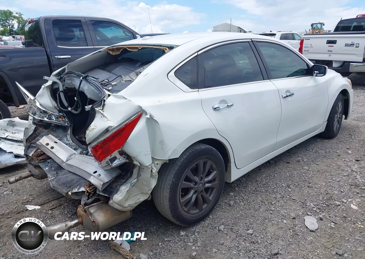 2015 Nissan Altima 2.5 S VIN:1N4AL3AP1FC448804 - 4