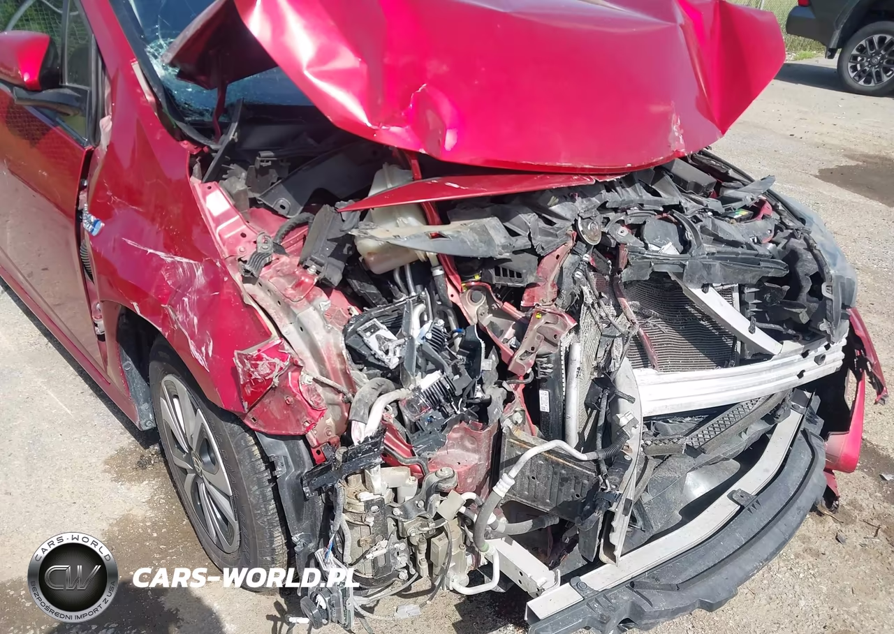 2017 Toyota Prius Prime VIN:JTDKARFP5H3067475 - 6
