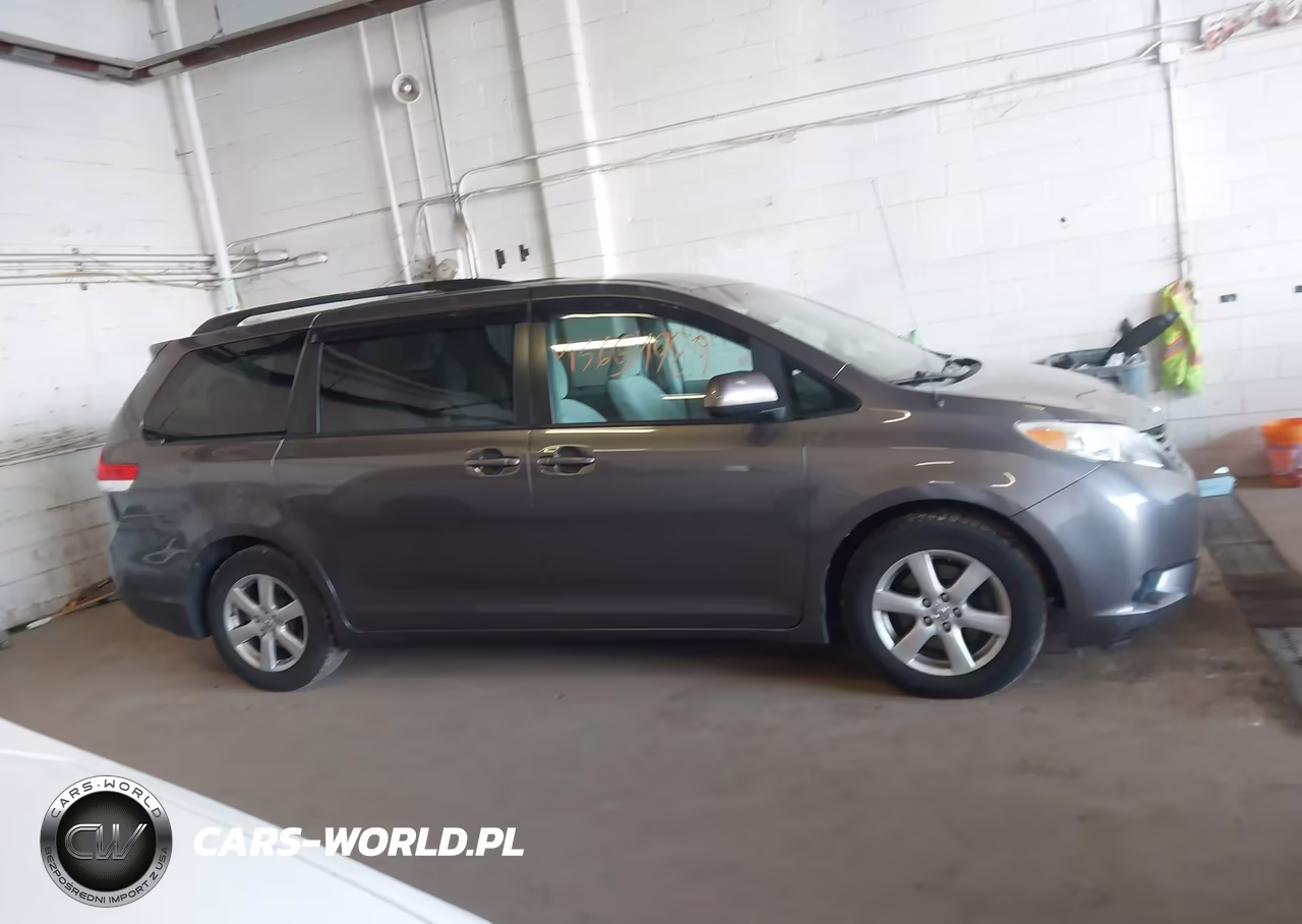2012 Toyota Sienna Le V6 8 Passenger VIN:5TDKK3DC6CS264379 - 13