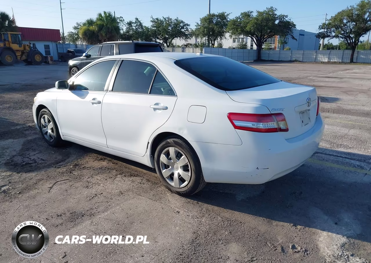 2010 Toyota Camry Le VIN:4T1BF3EK7AU568674 - 3