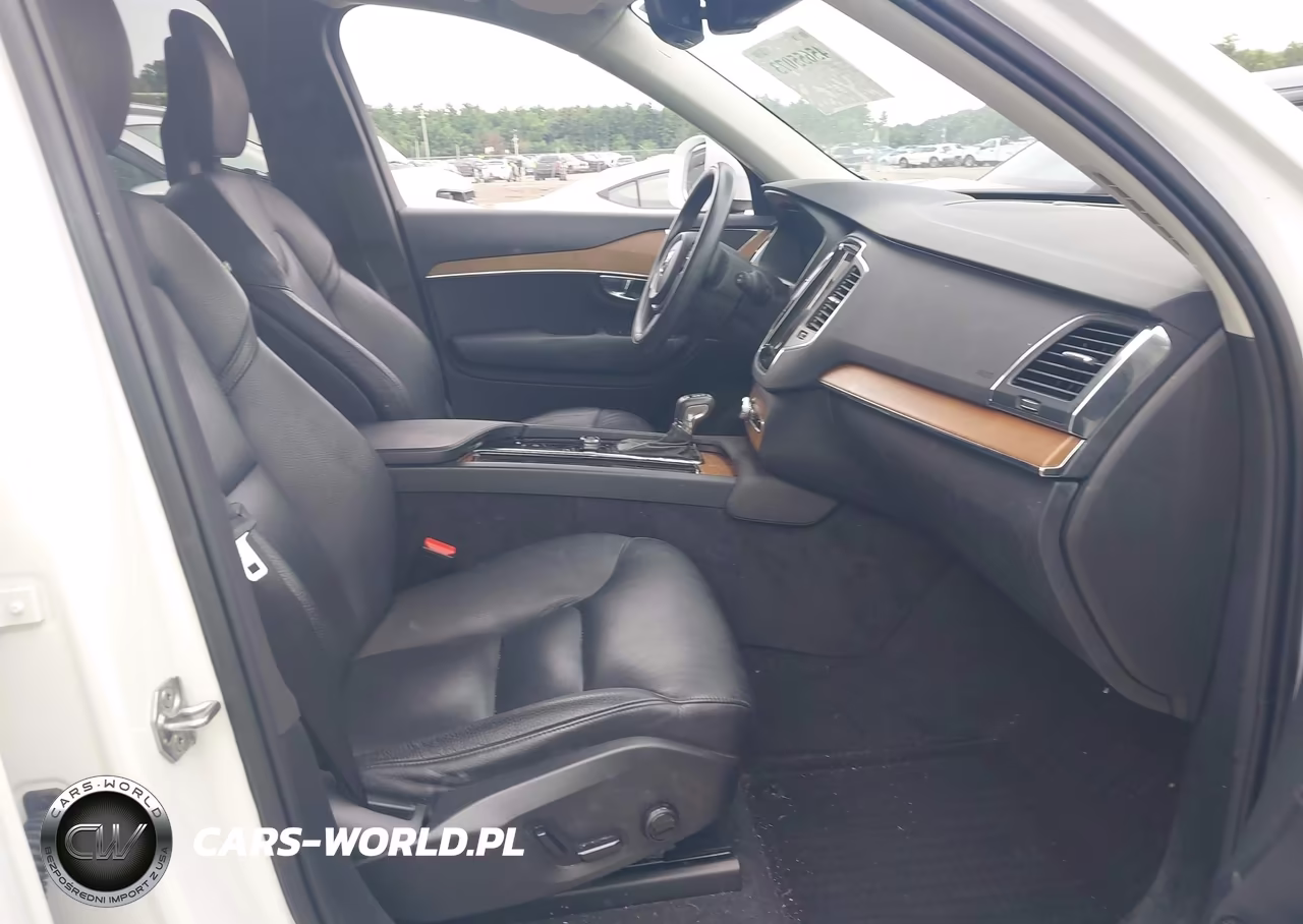 2021 Volvo Xc90 T6 Momentum 7 Passenger VIN:YV4A22PK3M1717765 - 5