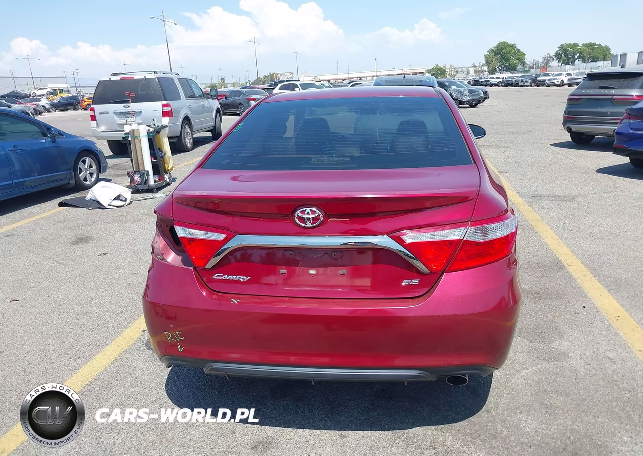 2016 Toyota Camry Se VIN:4T1BF1FK6GU567916 - 17
