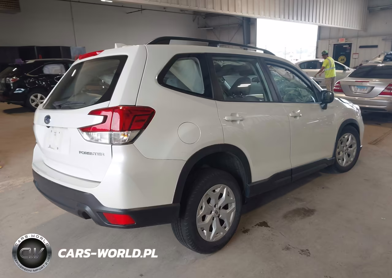 2019 Subaru Forester VIN:JF2SKACCXKH450548 - 4