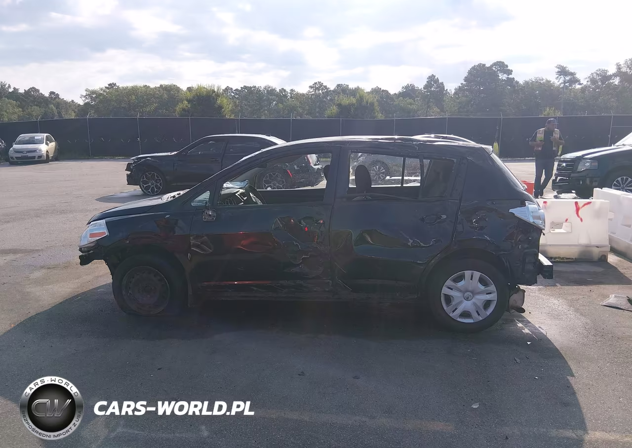 2011 Nissan Versa 1.8S VIN:3N1BC1CP1BL494943 - 14