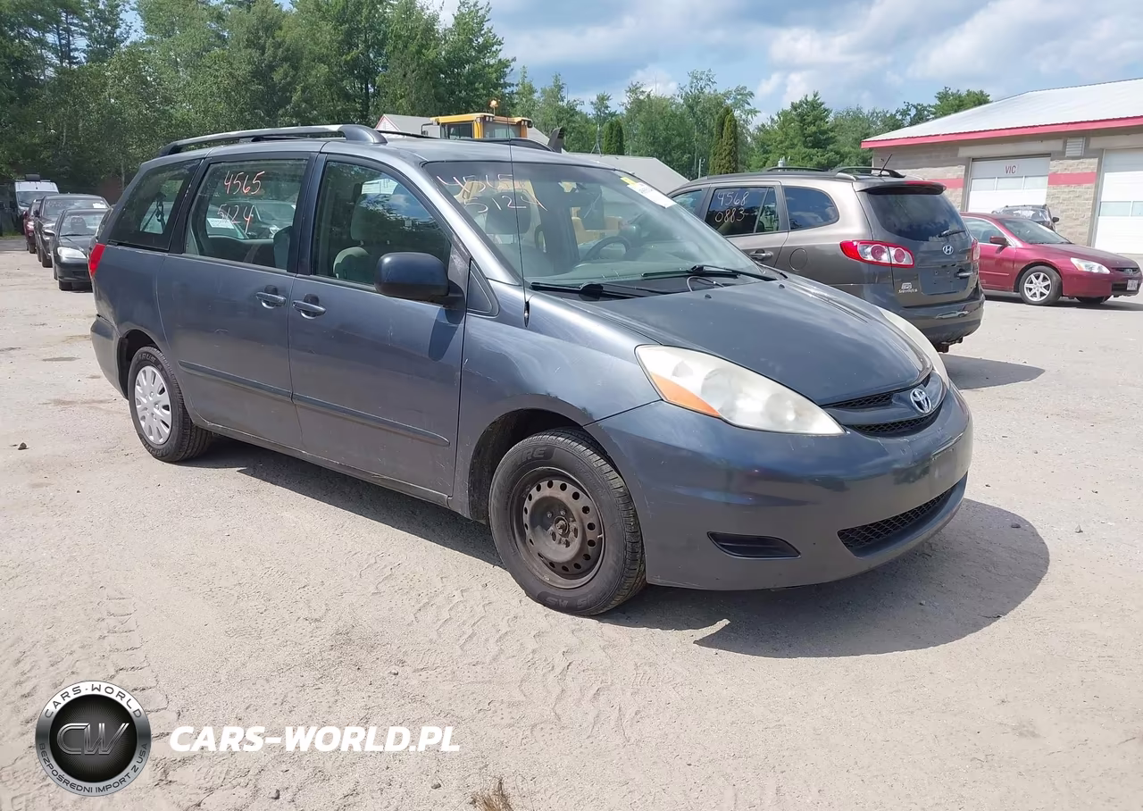 2009 Toyota Sienna Ce – zdjęcie 1 z 15