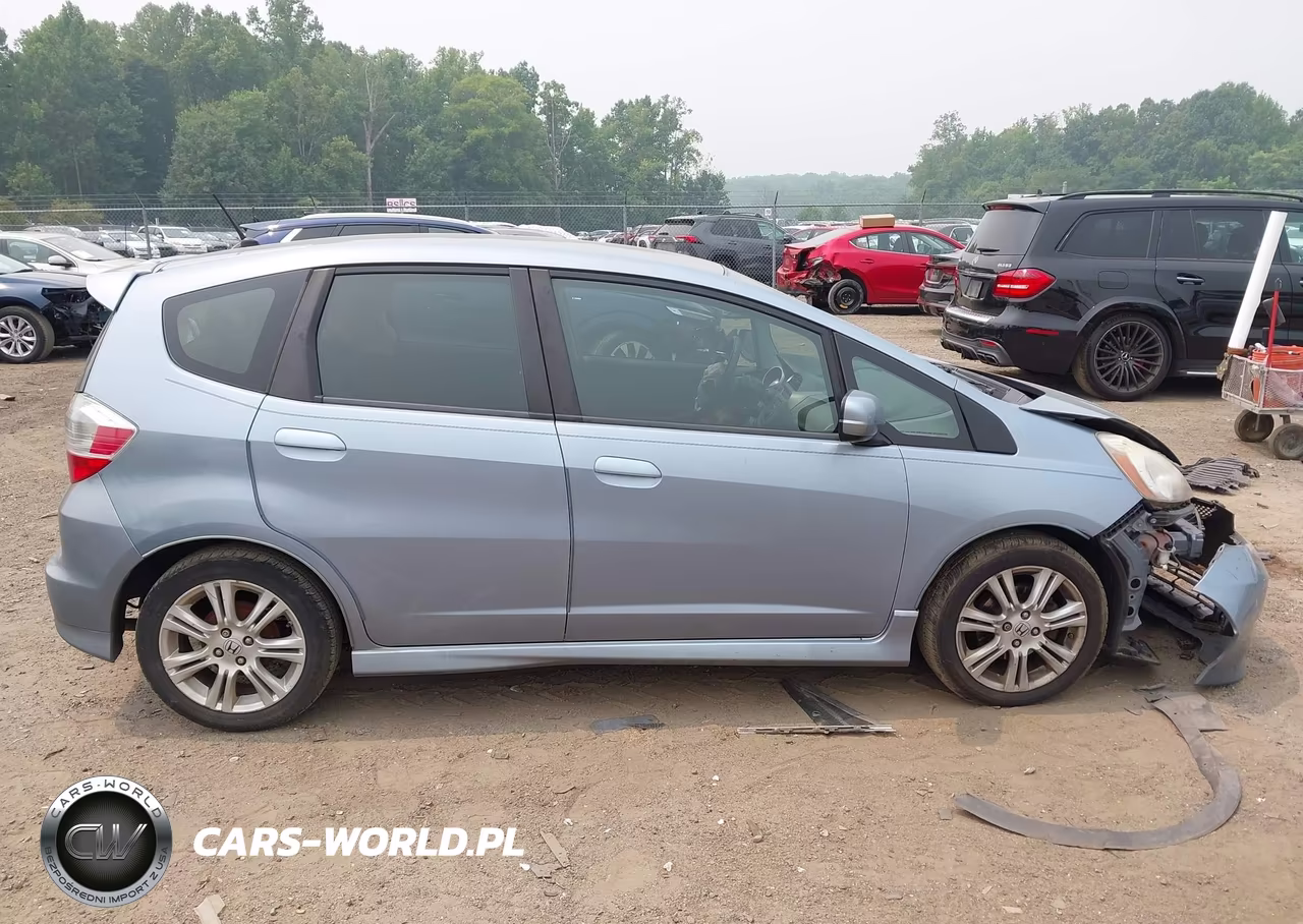 2011 Honda Fit Sport VIN:JHMGE8H57BC003430 - 14