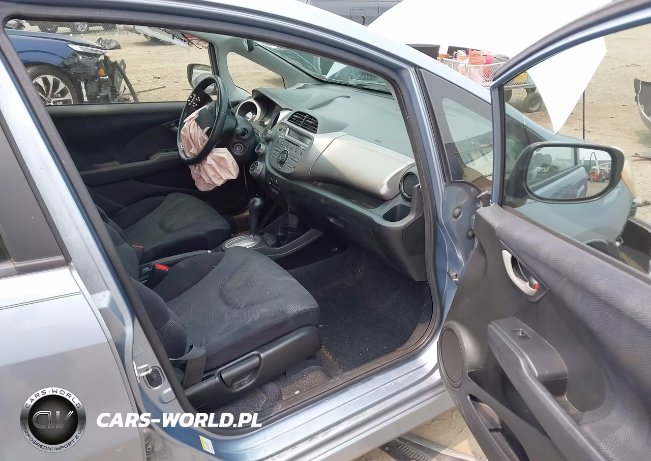 2011 Honda Fit Sport VIN:JHMGE8H57BC003430 - 5