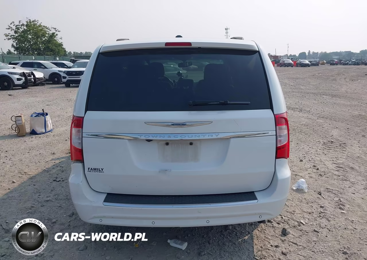 2016 Chrysler Town & Country Touring-L Anniversary Edition VIN:2C4RC1CG7GR159272 - 16