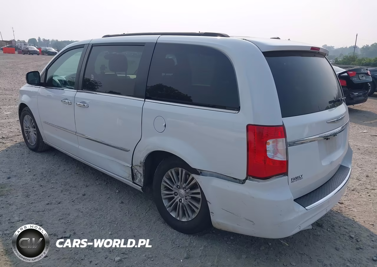 2016 Chrysler Town & Country Touring-L Anniversary Edition VIN:2C4RC1CG7GR159272 - 3