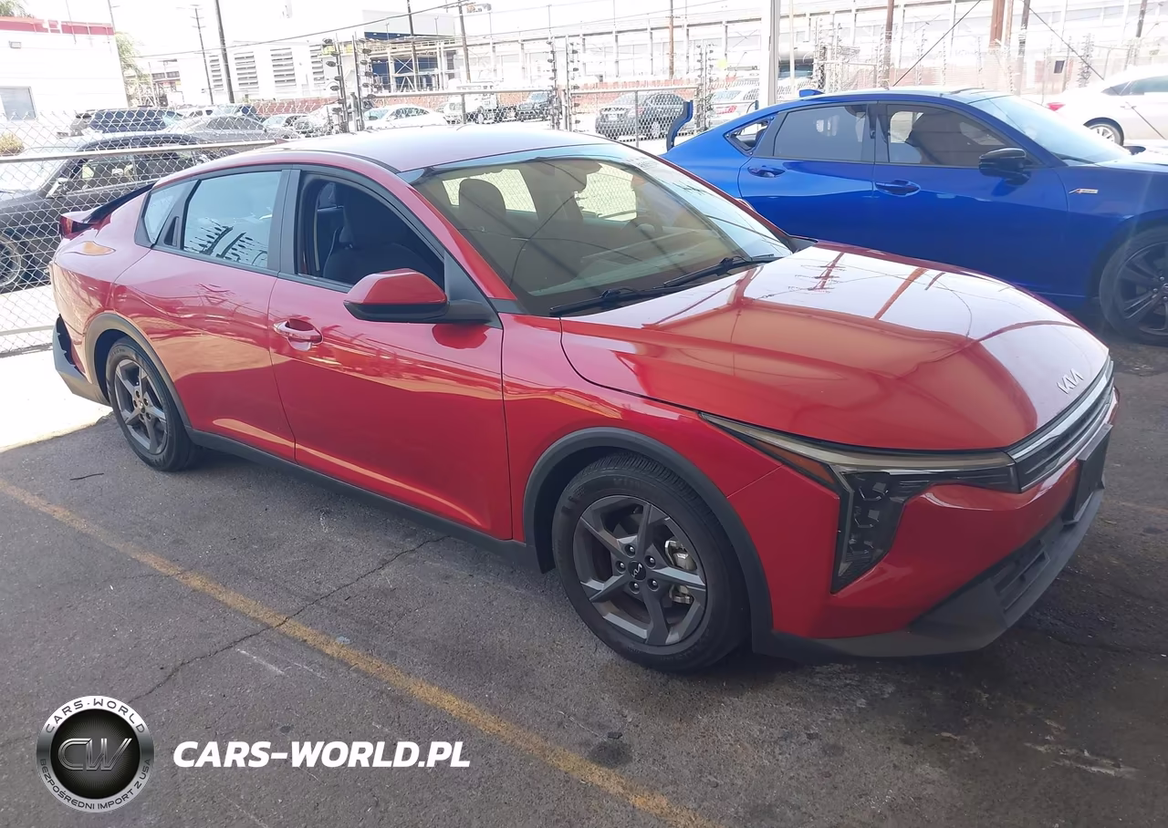 2025 Kia K4 Lxs – zdjęcie 1 z 17