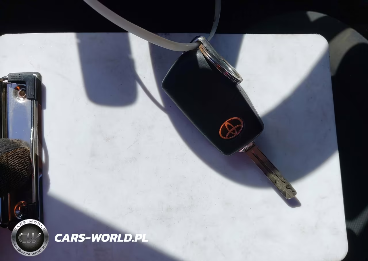 2020 Toyota Rav4 Hybrid Le VIN:2T3MWRFV1LW068430 - 11