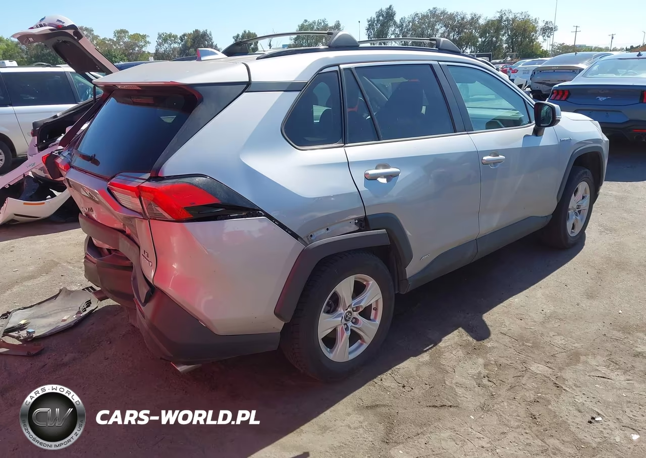 2020 Toyota Rav4 Hybrid Le VIN:2T3MWRFV1LW068430 - 4