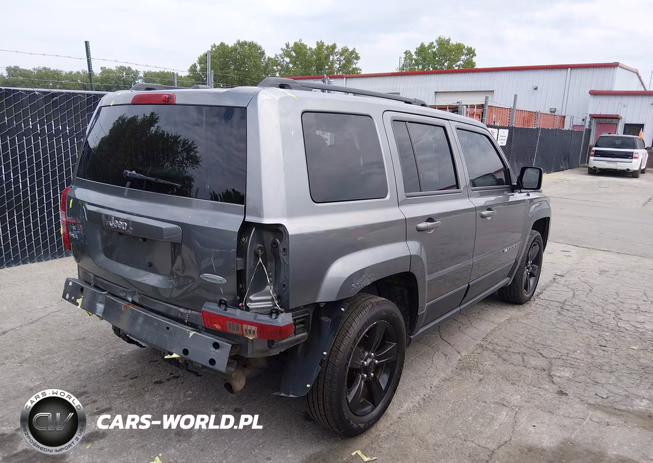 2013 Jeep Patriot Latitude VIN:1C4NJRFB4DD165550 - 4
