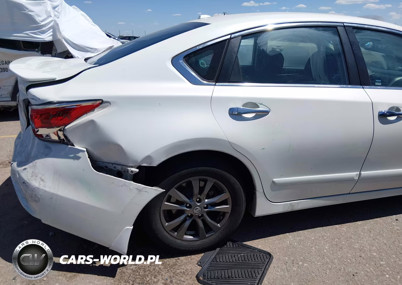 2015 Nissan Altima 2.5 S VIN:1N4AL3AP0FC452018 - 13