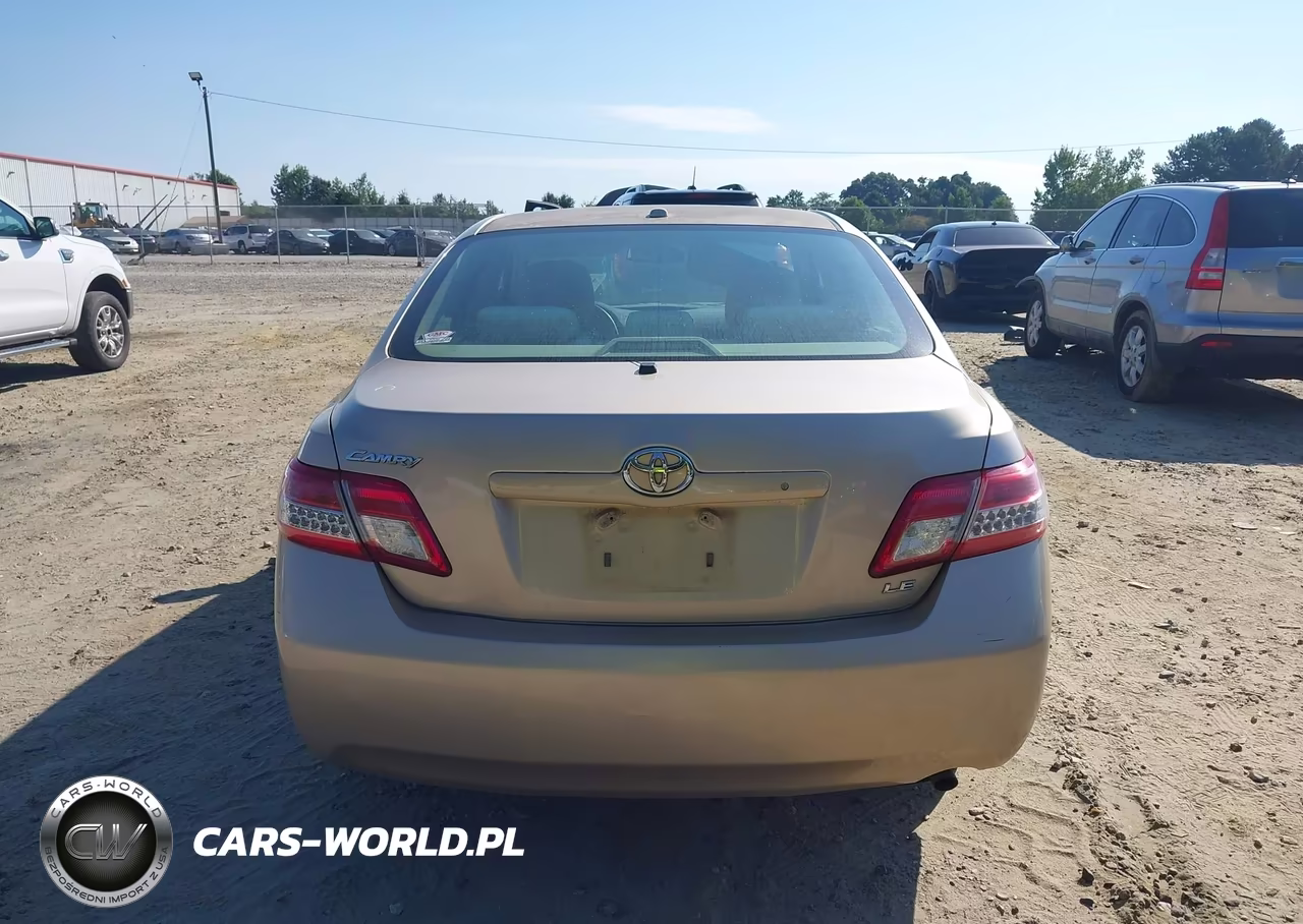 2010 Toyota Camry Le VIN:4T1BF3EK5AU029082 - 17