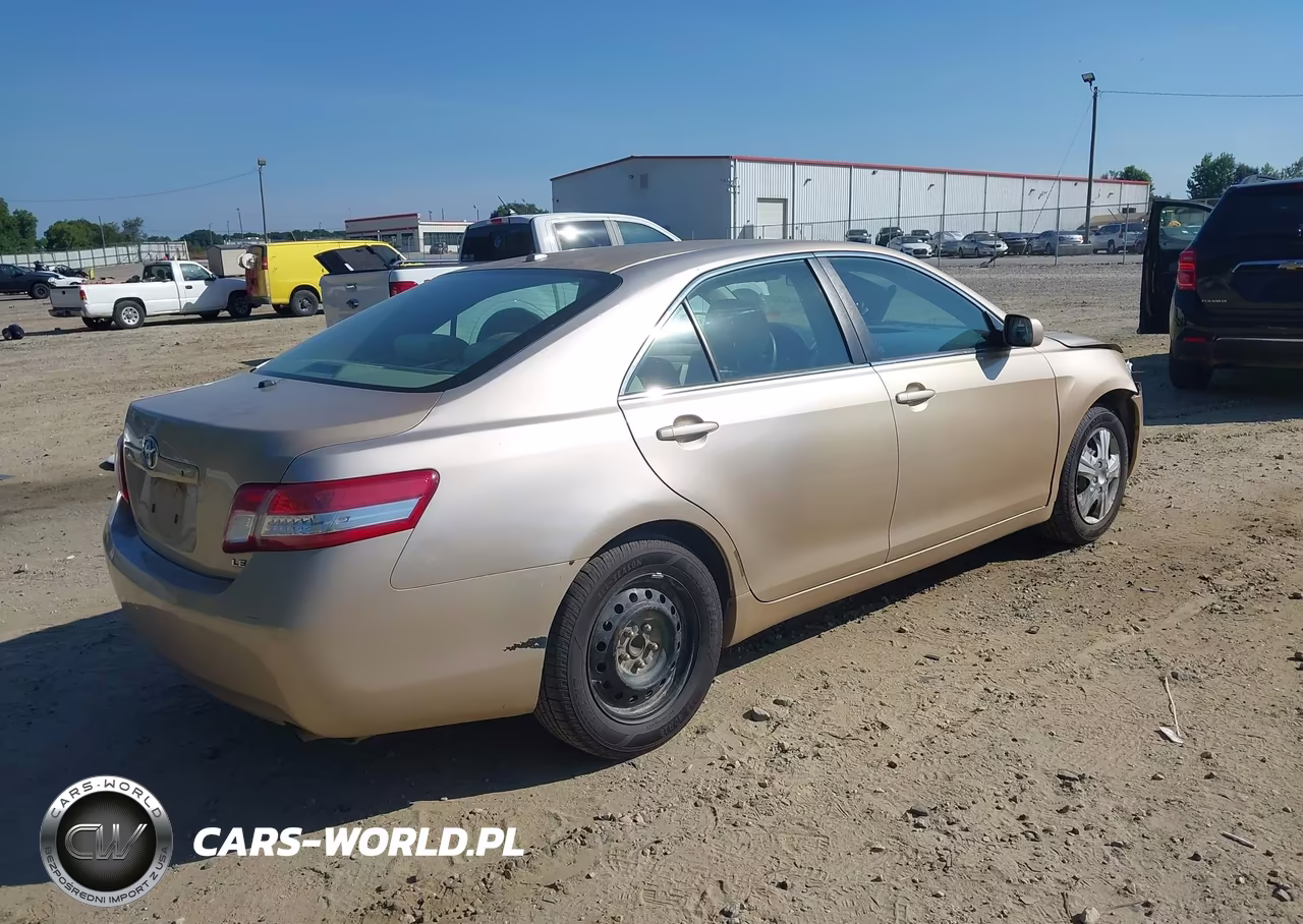 2010 Toyota Camry Le VIN:4T1BF3EK5AU029082 - 4