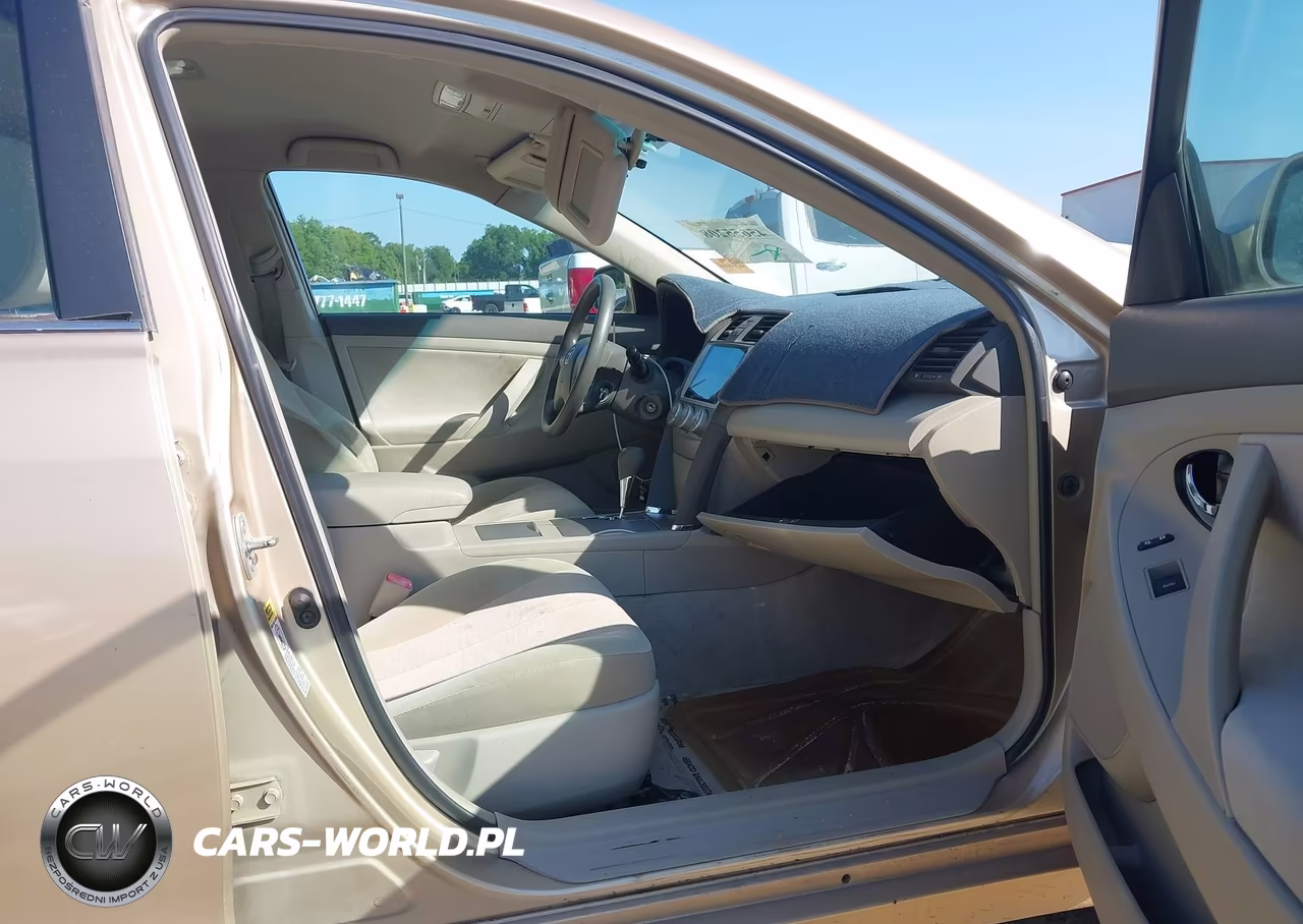 2010 Toyota Camry Le VIN:4T1BF3EK5AU029082 - 5