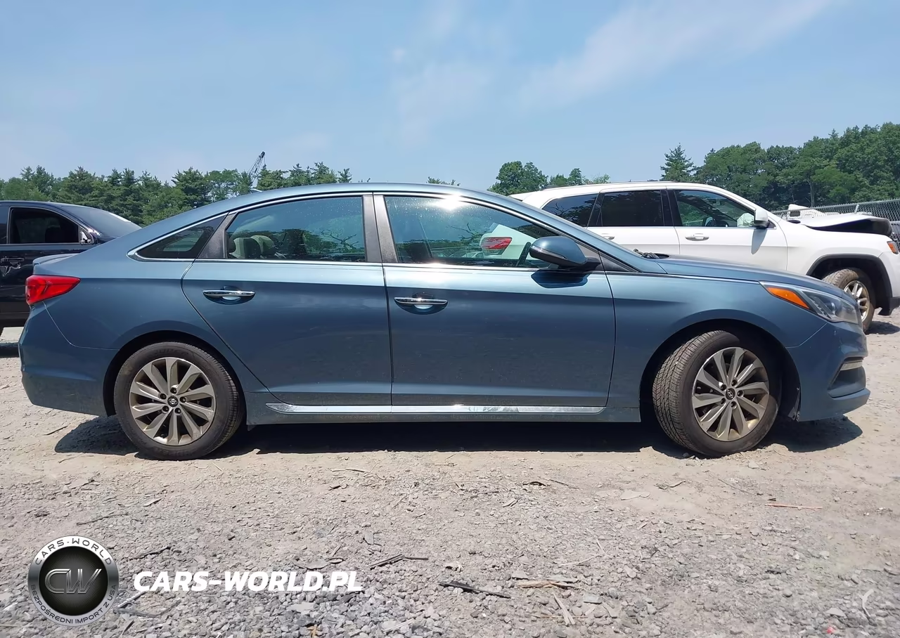 2015 Hyundai Sonata Sport VIN:5NPE34AF1FH212795 - 13