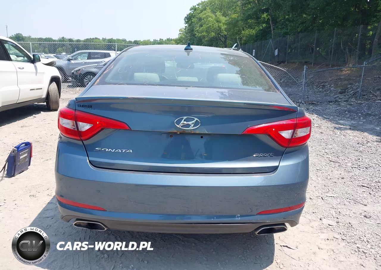 2015 Hyundai Sonata Sport VIN:5NPE34AF1FH212795 - 16