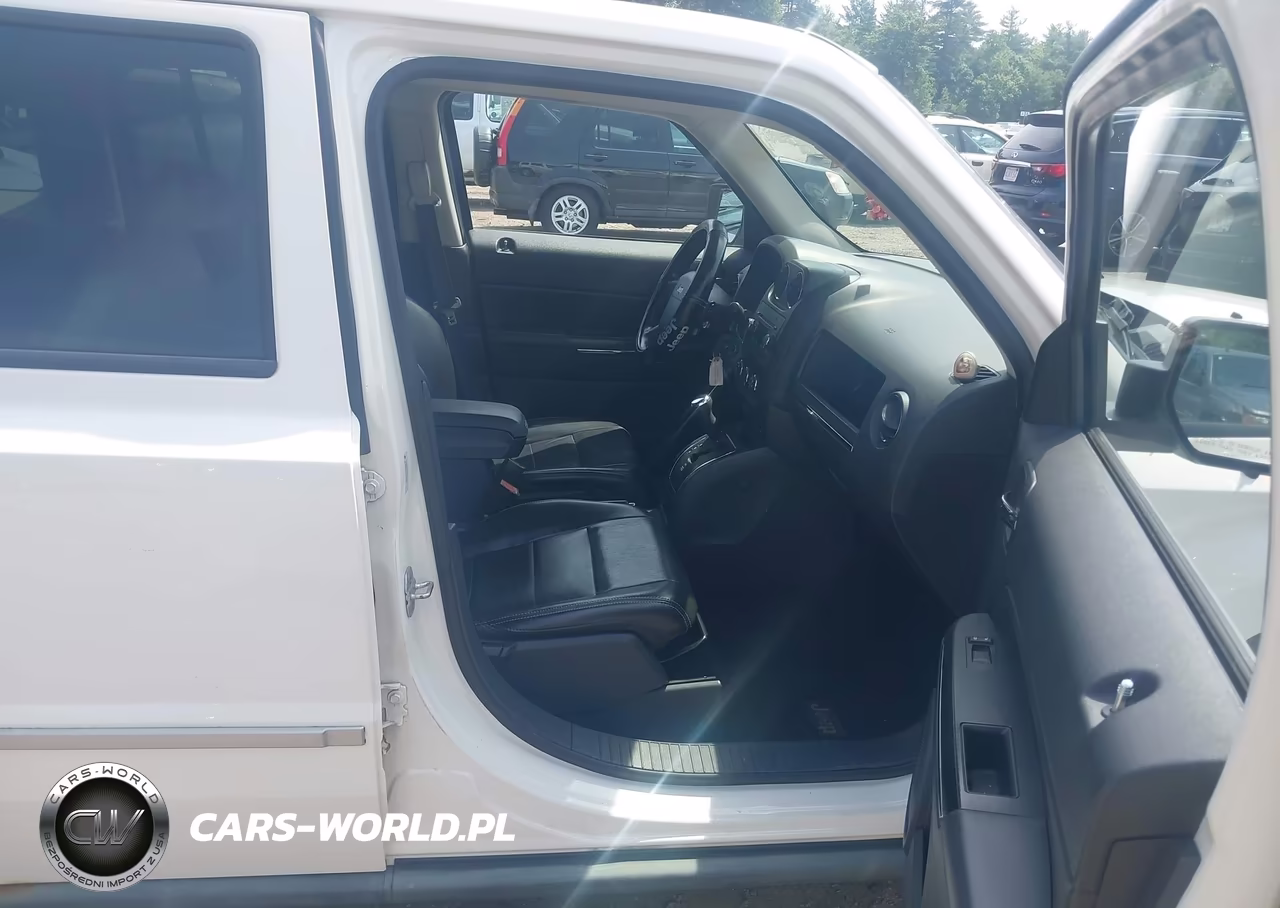 2010 Jeep Patriot Limited VIN:1J4NF4GB9AD570084 - 5