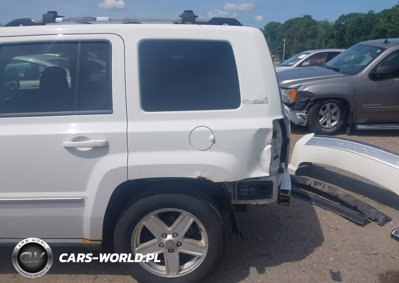 2010 Jeep Patriot Limited VIN:1J4NF4GB9AD570084 - 6