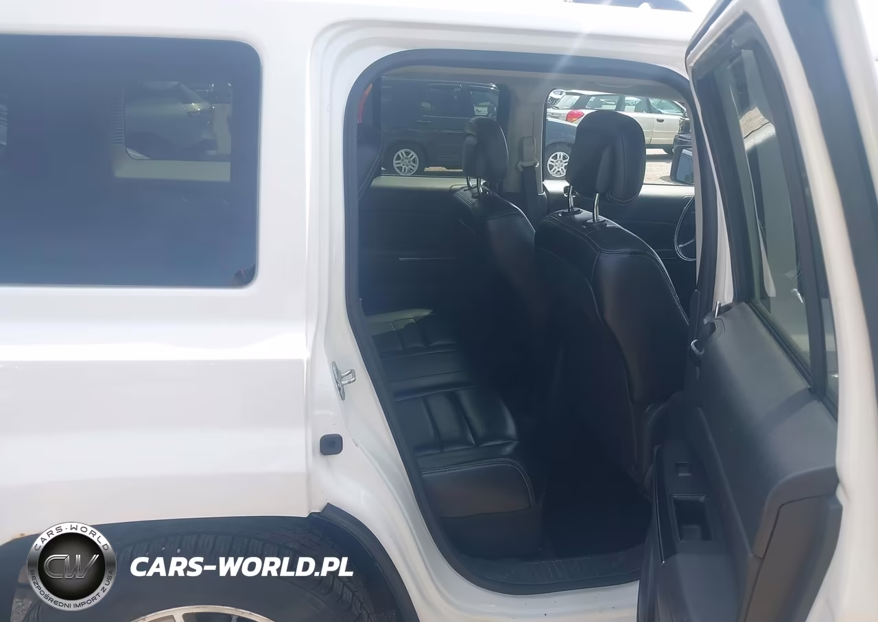 2010 Jeep Patriot Limited VIN:1J4NF4GB9AD570084 - 8