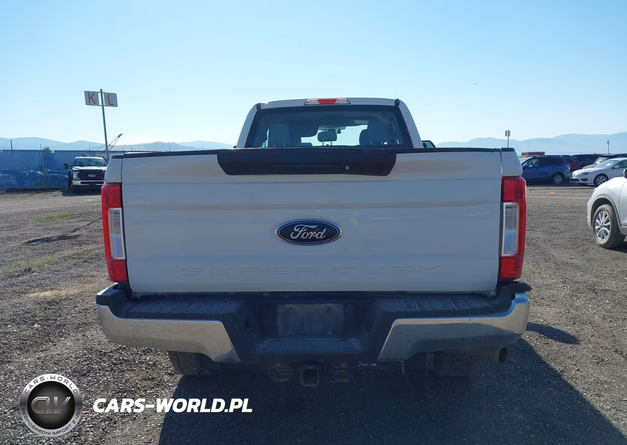 2018 Ford F-250 Xl VIN:1FT7X2B64JEC84082 - 18