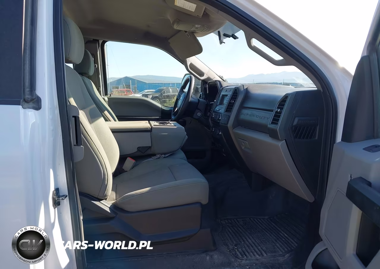 2018 Ford F-250 Xl VIN:1FT7X2B64JEC84082 - 5