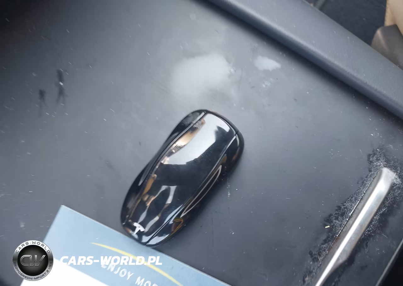 2016 Tesla Model S 60-70-75-85 VIN:5YJSA1E17GF151720 - 11