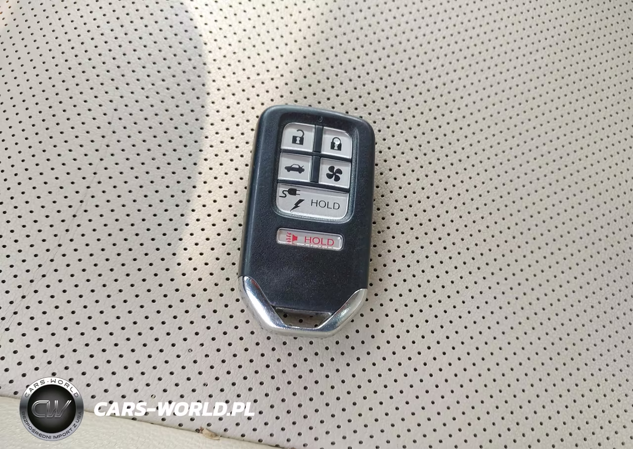 2020 Honda Clarity Plug-In Hybrid Touring VIN:JHMZC5F32LC000192 - 11